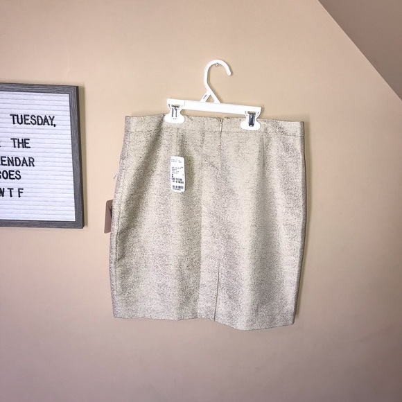 Forever 21 skirt - Picture 2 of 3